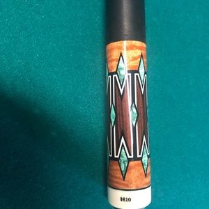 Dufferin D-SE20 cue.